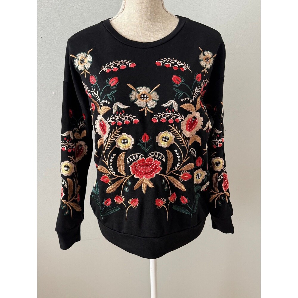 Mod Ref Women's Black Floral Embroidered Crewneck Sweatshirt Size S Boho